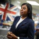 O líder conservador (foto) diz que Alaa Abd El-Fattah – cuja chegada ao Reino Unido foi celebrada por Keir Starmer – deveria ser destituído de sua dupla nacionalidade britânica e expulso