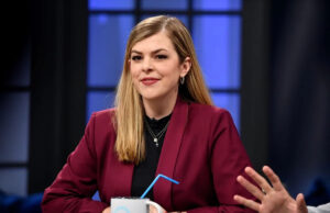 A guerra do MAGA contra a empatia foi iniciada por uma mulher Yahoo news home