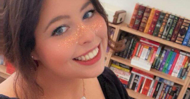 Kristy Lee Kelly é uma autodenominada 'amante das palavras' que caiu na escrita fantasma como uma atividade paralela.