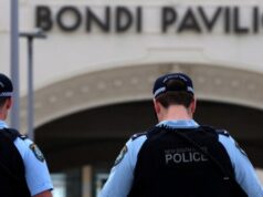 A polícia da Austrália se recusa a comentar o motivo do ataque terrorista de Hanukkah, pai e filho identificados como suspeitos A polícia da Austrália se recusa a comentar o motivo do ataque terrorista de Hanukkah, pai e filho identificados como suspeitos