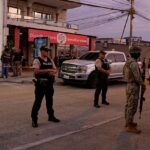 Polícia e exército cercam local onde Mario Pineida foi morto na quarta-feira