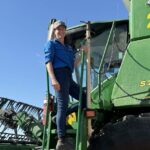 A produtora conta com suas bênçãos, pois as toneladas de canola impressionam, apesar do início tardio