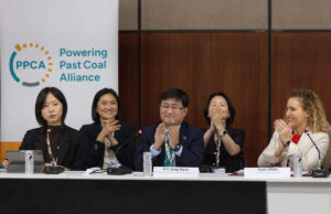 A promessa climática da Coreia do Sul de reduzir o carvão e reduzir as emissões entra em conflito com a pressão dos EUA para compras de GNL Yahoo news home