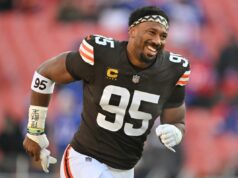 A superestrela dos Browns, Myles Garrett, estabeleceu o recorde de Sack para Aaron Rodgers? Cleveland Browns star Myles Garrett