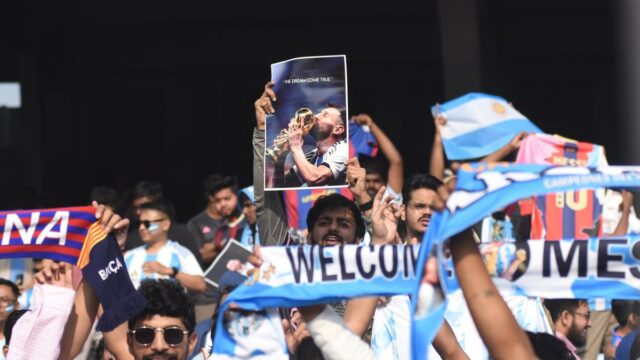 A turnê de Lionel Messi na Índia fica feia em Calcutá, fãs frustrados com a má gestão
