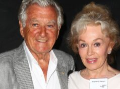 A viúva de Bob Hawke revela seu breve plano para matá-lo Bob Hawke e Blanche d'Alpuget fotografados em Sydney em 2013.