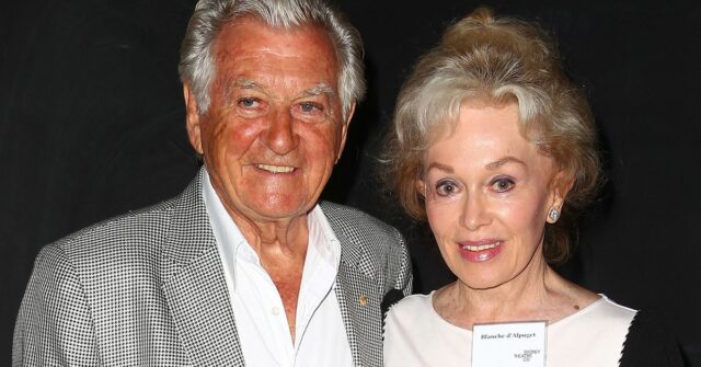 Bob Hawke e Blanche d'Alpuget fotografados em Sydney em 2013.