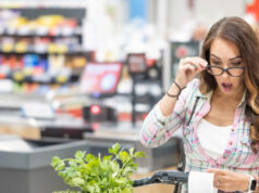 AP promove narrativa enganosa de compras de fim de ano de ‘observação de inflação’ AP promove narrativa enganosa de compras de fim de ano de 'observação de inflação'