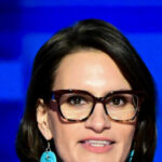 ASSISTA: Tenente-governador democrata de Minnesota usa roupas muçulmanas enquanto promete apoio aos migrantes somalis