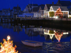 ASSISTIR: Briga de rua começa na celebração anual de Natal de Nantucket ASSISTIR: Briga de rua começa na celebração anual de Natal de Nantucket