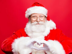 ASSISTIR – Os presentes secretos do Papai Noel trazem alegria de Natal para o sobrevivente de um acidente de motocicleta: ‘Que bênção’ ASSISTIR – Os presentes secretos do Papai Noel trazem alegria de Natal para o sobrevivente de um acidente de motocicleta: ‘Que bênção’