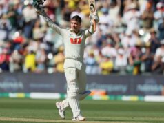 AUS vs ENG, 3º teste: Carey presta homenagem ao falecido pai depois de casa Século de cinzas AUS vs ENG, 3º teste: Carey presta homenagem ao falecido pai depois de casa Século de cinzas