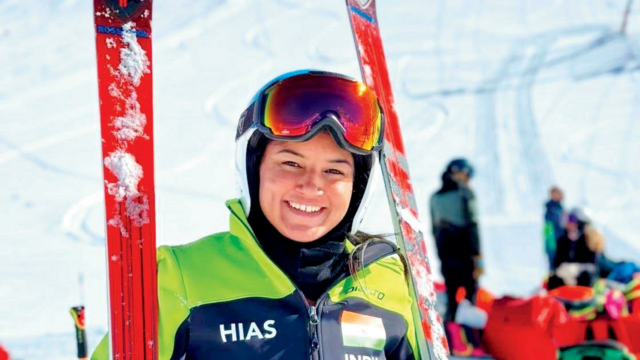 Aanchal quer esquiar alto
