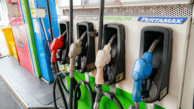 Abasteça neste posto e você pode ir à praia ao Abasteça neste posto e você pode ir à praia ao mesmo tempo