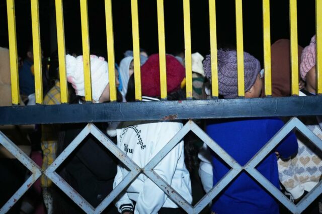 Abertas as urnas para a primeira eleição em Mianmar governada por militares em 5 anos
