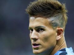 Acusações de estupro contra quatro jogadores de futebol são retiradas em tribunal na Argentina Acusações de estupro contra quatro jogadores de futebol são retiradas em tribunal na Argentina