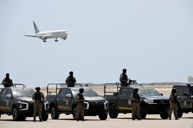 Administração de Trump reage à denúncia de voos de deportação Administração de Trump reage à denúncia de voos de deportação para a Venezuela interrompidos