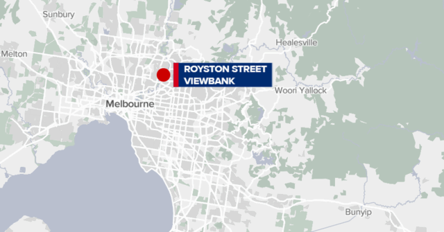 Adolescente é acusado de invadir casa de casal de idosos com facão e roubar carros
