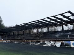 Adolescentes incendiaram estádio após clube ser rebaixado da primeira divisão da Finlândia Adolescentes incendiaram estádio após clube ser rebaixado da primeira divisão da Finlândia