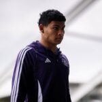 Diego Leon jogando contra o Tottenham Sub-21