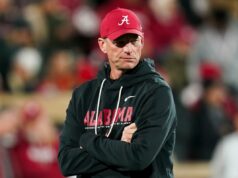 Alabama e Kalen DeBoer recebem notícias importantes em meio às eliminatórias do futebol universitário Kalen DeBoer, Alabama Crimson Tide