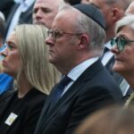 Albanese vaiado, Minns elogiado na vigília em Bondi Beach