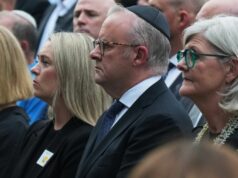 Albanese vaiado, Minns elogiado na vigília em Bondi Beach Albanese vaiado, Minns elogiado na vigília em Bondi Beach
