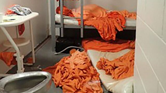 Epstein ficou detido na prisão por cerca de cinco semanas antes de ser encontrado morto em sua cela.