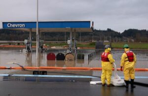 Alertas de inundação repentina seguem violação de dique no estado de Washington Yahoo news home