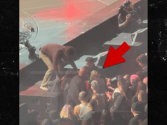 All-American Rejects Stop Show no meio da música para ajudar fã que desmaia 121425_all_american_rejects_kal