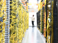 Amazon nomeia Peter DeSantis, executivo de longa data da AWS, para liderar nova organização de IA Amazon nomeia Peter DeSantis, executivo de longa data da AWS, para liderar nova organização de IA