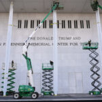 Um desenho animado de Clay Jones.