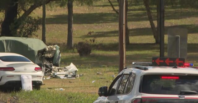 Amigos morrem em acidente de terror no caminho para casa Acidente de carro em Wadalba