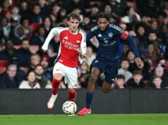 Amistoso do Man Utd com o Arsenal deixa Max Dowman, garoto-propaganda dos Gunners, com lesão nos ligamentos Amir Ibragimov lidera o discurso da equipe do Manchester United Sub-18.