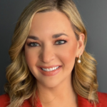 Analista político conservador se junta ao NewsNation para um novo programa no horário nobre