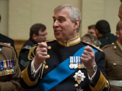 Andrew destituído do ‘último título restante’ Andrew destituído do 'último título restante'