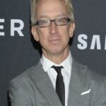 Andy Dick está supostamente ‘vivo e aliviado’ após aparente overdose do lado de fora de um prédio em Hollywood
