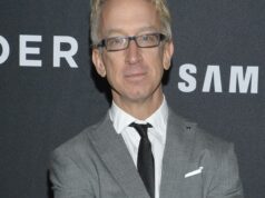 Andy Dick está supostamente ‘vivo e aliviado’ após aparente overdose do lado de fora de um prédio em Hollywood Andy Dick está supostamente ‘vivo e aliviado’ após aparente overdose do lado de fora de um prédio em Hollywood