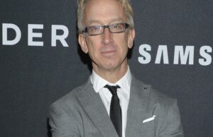 Andy Dick está supostamente ‘vivo e aliviado’ após aparente overdose do lado de fora de um prédio em Hollywood Andy Dick está supostamente ‘vivo e aliviado’ após aparente overdose do lado de fora de um prédio em Hollywood