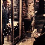 Anthony Hopkins relembra como abordou o papel do 'gênio intelectual' Hannibal Lecter, querendo 'interpretá-lo como uma máquina'