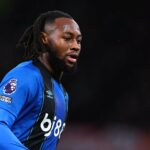 Antoine Semenyo marcando um gol contra o Manchester United