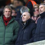 Antoine Semenyo em ação contra o Manchester United em Old Trafford.