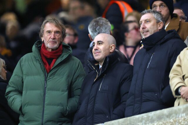Antoine Semenyo em ação contra o Manchester United em Old Trafford.
