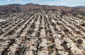 Apesar dos aumentos nas taxas, o estudo descobriu que os custos do seguro residencial na Califórnia estão no meio do pacote em todo o país Apesar dos aumentos nas taxas, o estudo descobriu que os custos do seguro residencial na Califórnia estão no meio do pacote em todo o país