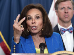 Aproveite esta retrospectiva das muitas reprimendas do júri da administração Trump ARQUIVO - Lindsey Halligan, fora da Casa Branca, 20 de agosto de 2025, em Washington. (Foto AP / Jacquelyn Martin, Arquivo)