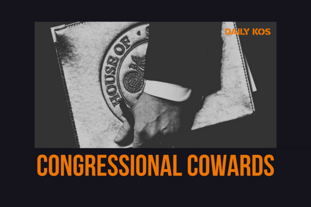 A deputada Marjorie Taylor Greene, R-Ga., fala após uma reunião estilo prefeitura, terça-feira, 15 de abril de 2025, em Acworth, Geórgia.