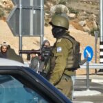 Forças de segurança israelenses no local onde um terrorista palestino foi baleado após realizar um ataque em vários locais próximos à cidade de Afula, 26 de dezembro de 2025. (crédito: ANAT HERMONY/FLASH90)