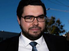 As acusações de roubo de carro de Bruce Lehrmann na Tasmânia foram rebaixadas As acusações de roubo de carro contra Bruce Lehrmann foram rebaixadas.