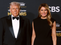 As classificações de honras do Kennedy Center, apresentado por Trump, caem para o nível mais baixo da cerimônia, com 3,01 milhões de espectadores As classificações de honras do Kennedy Center, apresentado por Trump, caem para o nível mais baixo da cerimônia, com 3,01 milhões de espectadores