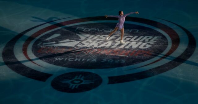 CEO supostamente pego trapaceando no show do Coldplay elogiou a suposta adúltera como excepcional meses antes